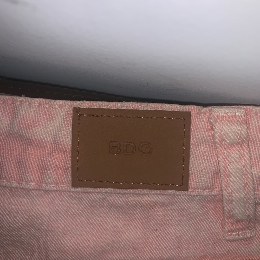 Pink cheeky denim shorts - Picture 4 of 4